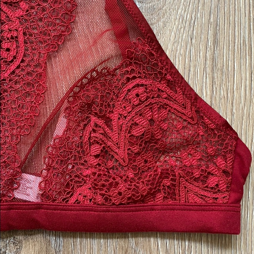 Victoria’s Secret bralette - Picture 2 of 5